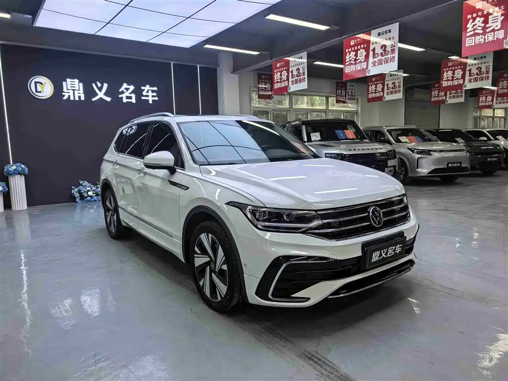 Tiguan L 2023 facelift 330TSI automatic two-wheel drive R-Line version купить на сайте DeffCars