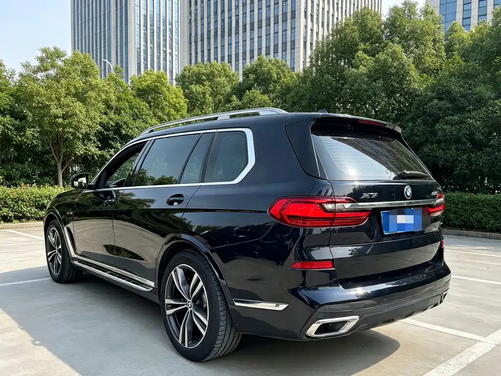BMW X7 2021 xDrive40i Premium M Sport Kit купить на сайте DeffCars