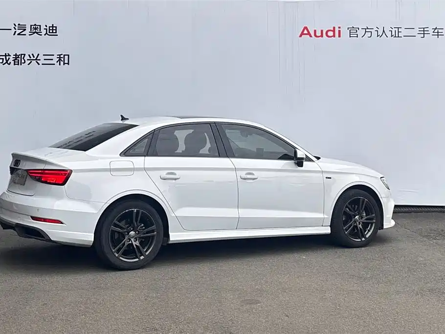Audi A3 2019 Limousine 35 TFSI Fashion Type National VI купить на сайте DeffCars