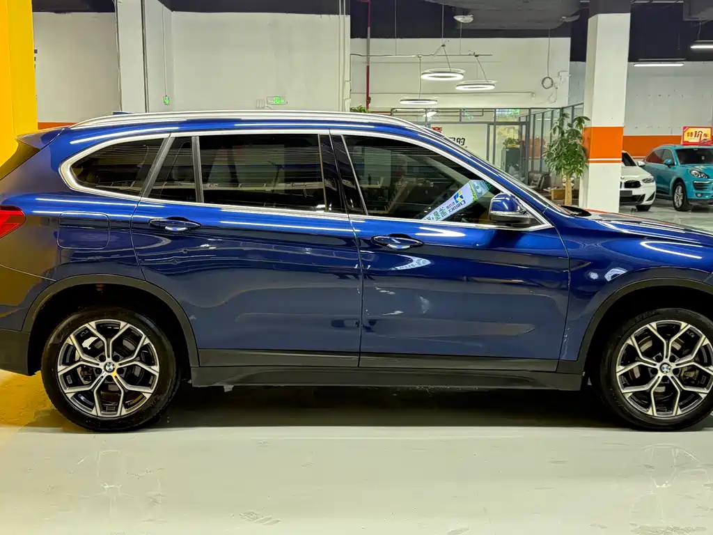 BMW X1 2020 sDrive25Li Leading Model купить на сайте DeffCars