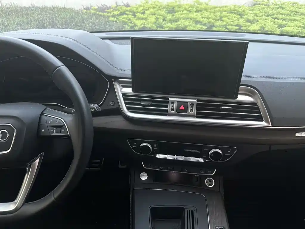 Audi Q5L 2023 40T Fashionable and Elegant Model купить на сайте DeffCars