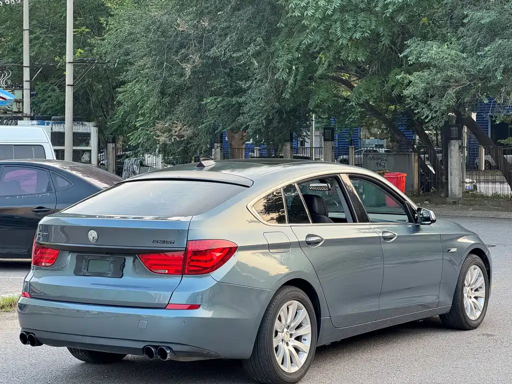 BMW 5 Series GT 2011 535i Elegant купить на сайте DeffCars