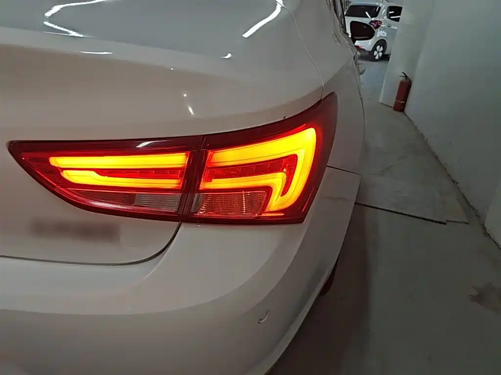 Weilan 2018 Sedan 15S Automatic Leading Type купить на сайте DeffCars