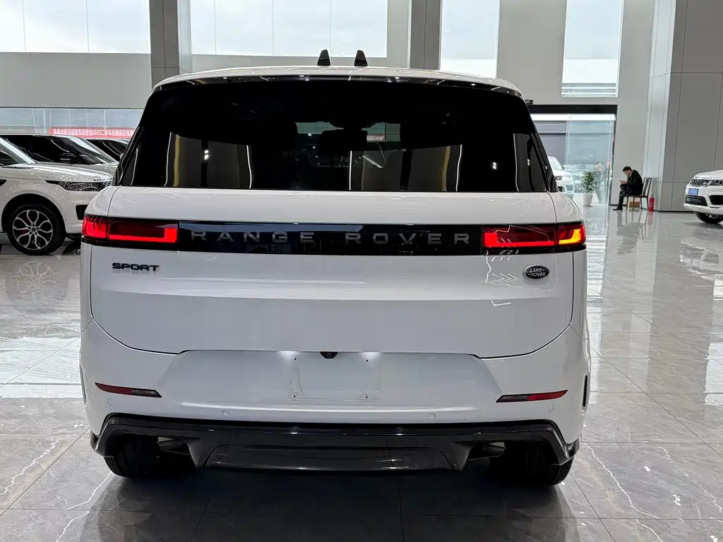 Range Rover Sport 2024 360PS S купить на сайте DeffCars