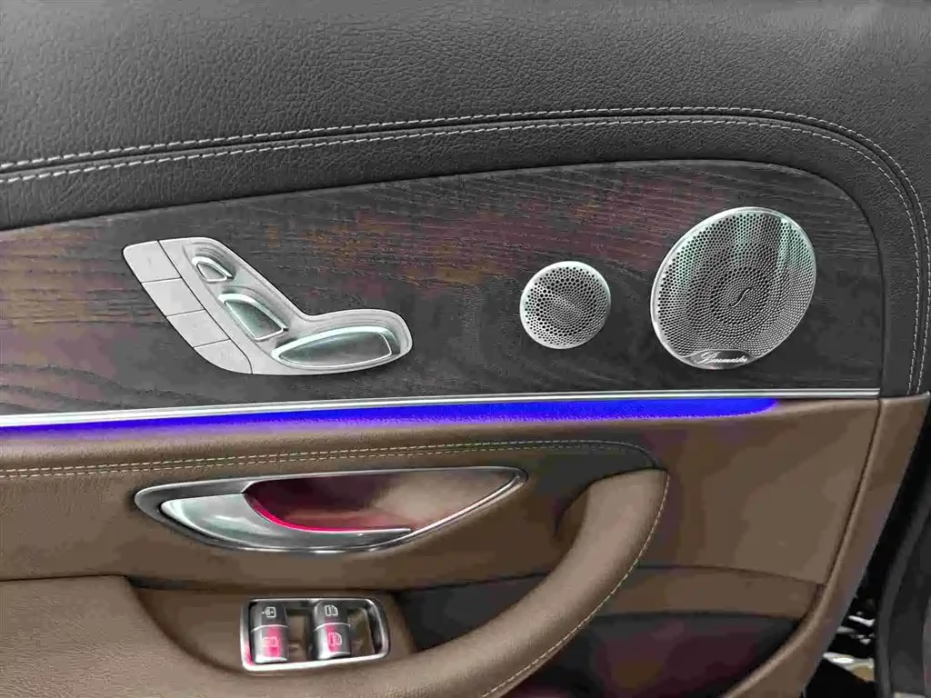 Mercedes-Benz E-Class 2020 Facelift E 300 L Special Edition купить на сайте DeffCars