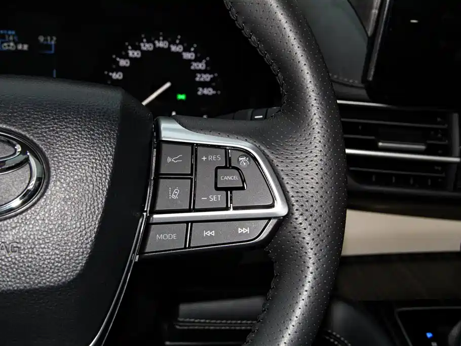 SIENNA 2024 2.5L hybrid four-wheel drive premium version купить на сайте DeffCars