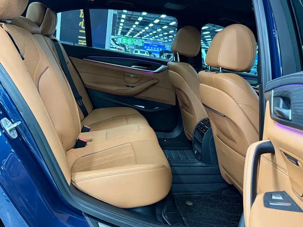 BMW 5 Series 2021 530Li Leading M Sports Package купить на сайте DeffCars