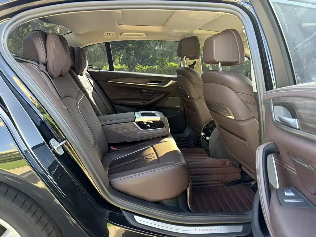 BMW 5 Series 2020 530Li Exclusive Luxury Package купить на сайте DeffCars