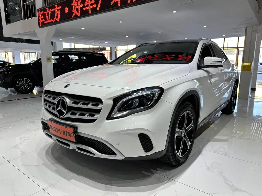 Mercedes-Benz GLA 2018 GLA 200 Fashion Model купить на сайте DeffCars