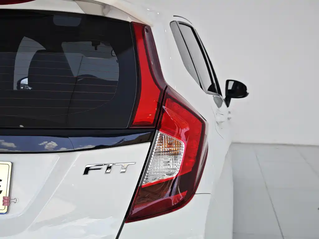 Fit 2018 1.5L CVT Comfort Edition купить на сайте DeffCars
