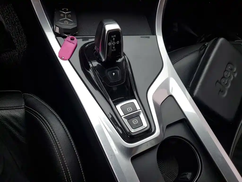 Lynk & Co 01 2017 2.0T two-wheel drive version купить на сайте DeffCars