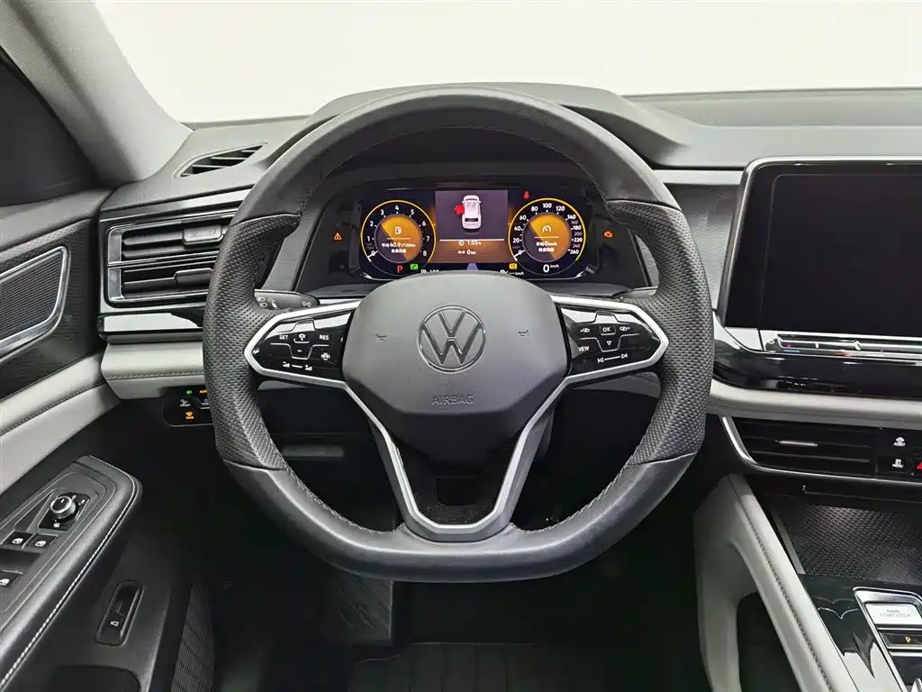 Touron 2023 380TSI four-wheel drive luxury version купить на сайте DeffCars