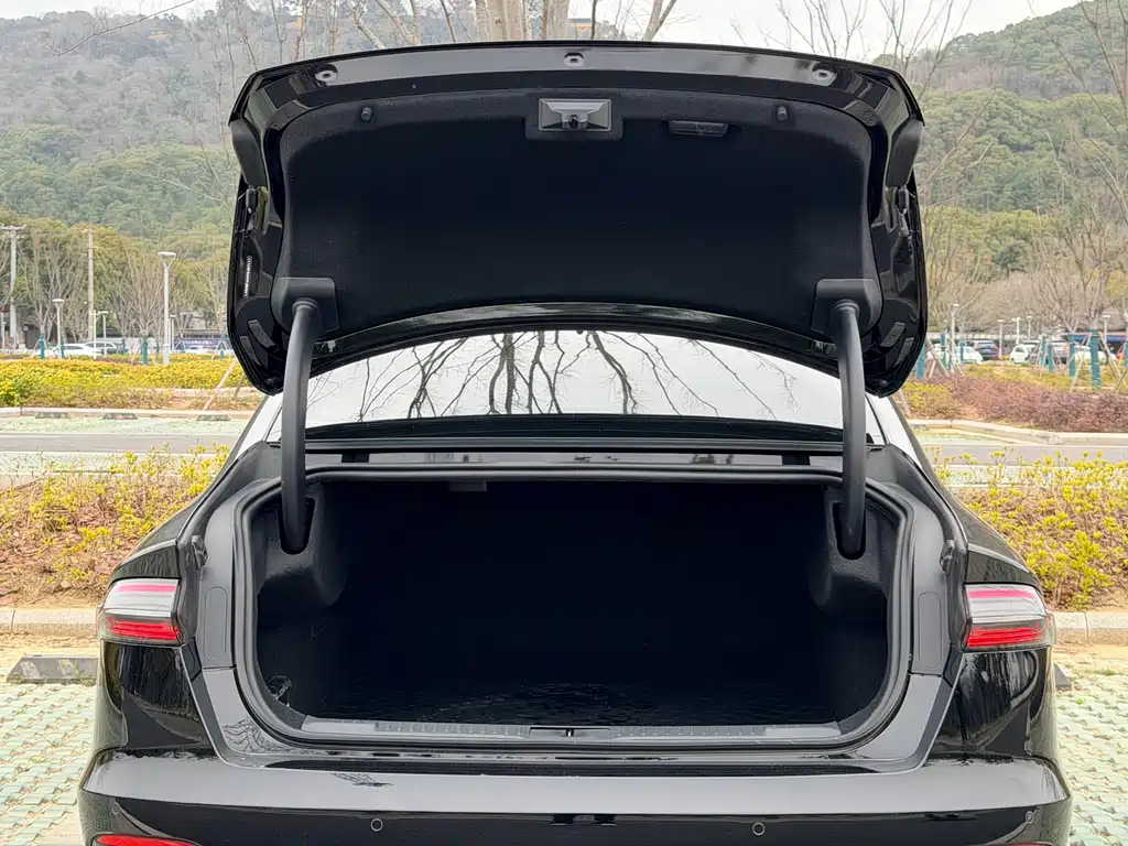 Lincoln Z 2022 i Enjoy Premium Edition купить на сайте DeffCars