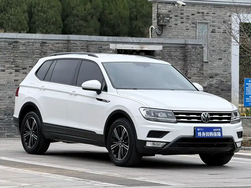Tiguan L 2021 330TSI automatic two-wheel drive comfort version купить на сайте DeffCars