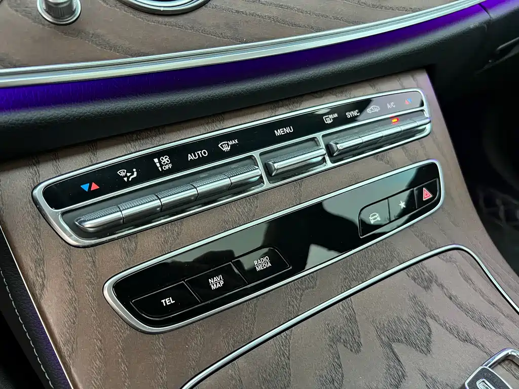 Mercedes-Benz E-Class 2022 E 300 L Luxury Model купить на сайте DeffCars