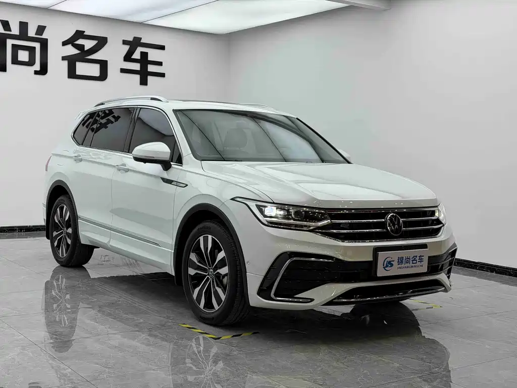 Tiguan L 2023 facelift 330TSI automatic two-wheel drive R-Line version купить на сайте DeffCars