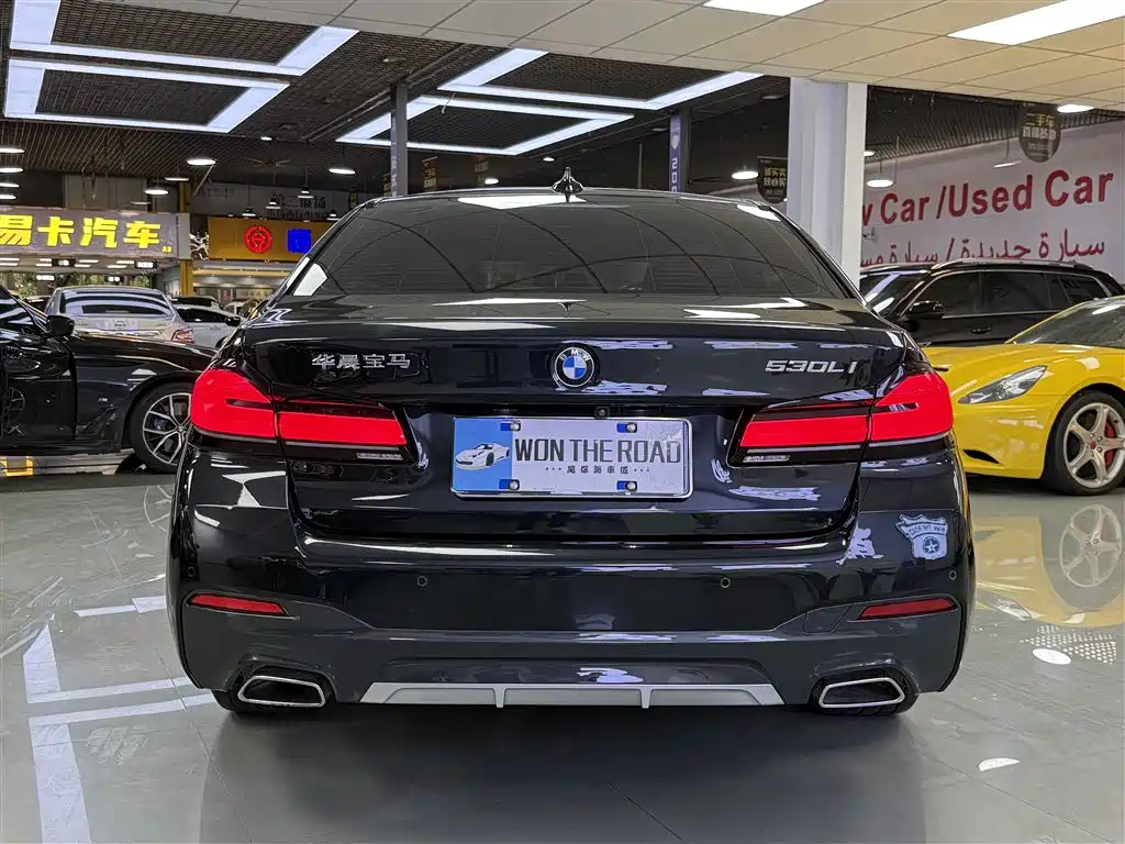 BMW 5 Series 2022 530Li Leading M Sports Package купить на сайте DeffCars
