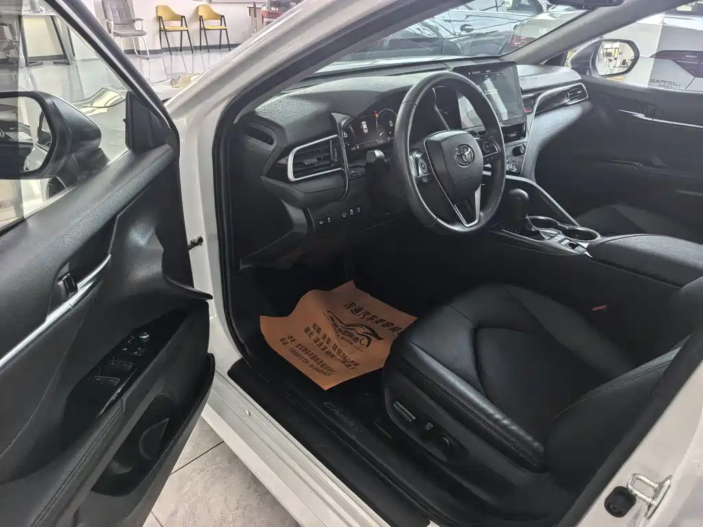 Camry 2023 2.5G Deluxe Edition купить на сайте DeffCars
