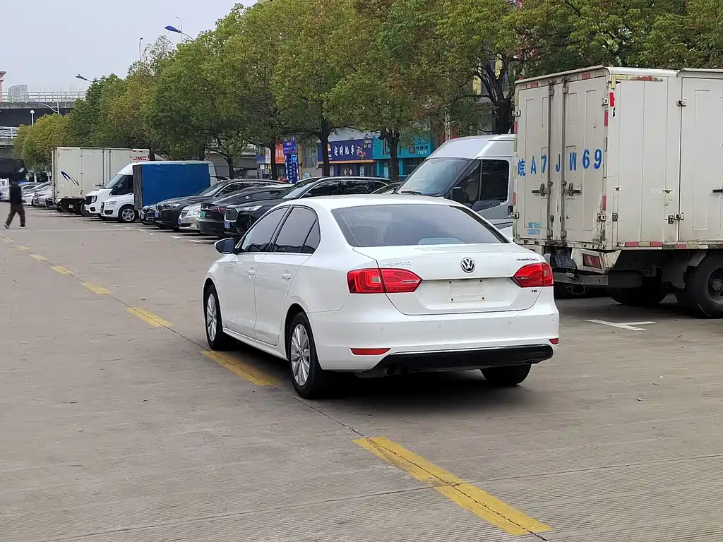 Sagitar 2014 1.4TSI automatic luxury model купить на сайте DeffCars