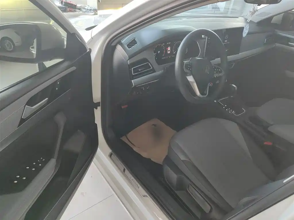 Lavida 2023 facelift 1.5L automatic starry sky 5 million version купить на сайте DeffCars