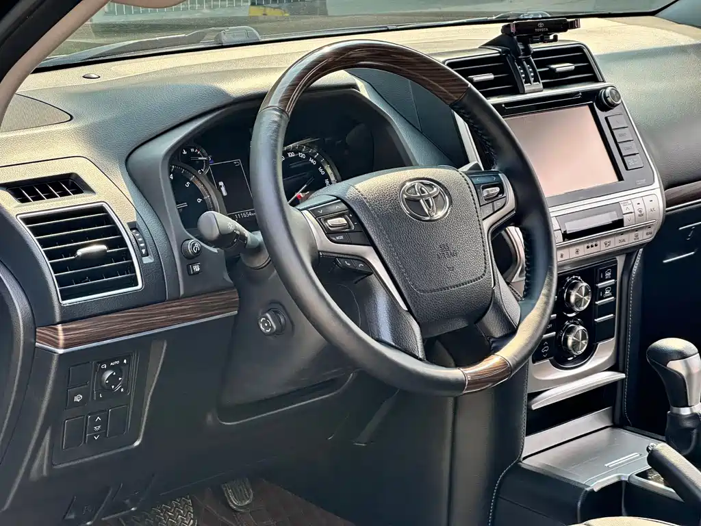 Prado 2018 3.5L automatic VX NAVI rear mounted spare tire купить на сайте DeffCars