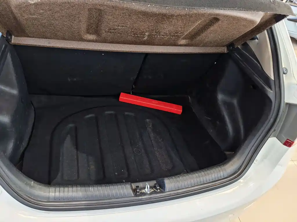 Kia K2 2015 hatchback 1.4L AT GLS cool version купить на сайте DeffCars