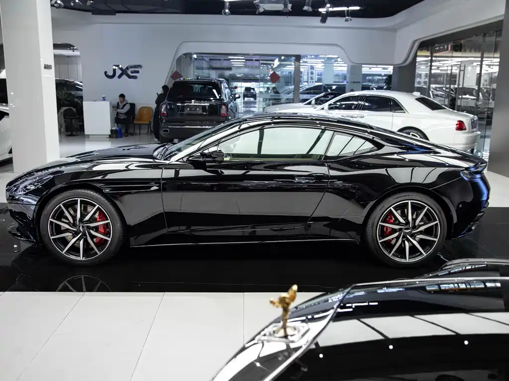 Aston Martin DB11 2019 4.0T V8 Coupe купить на сайте DeffCars