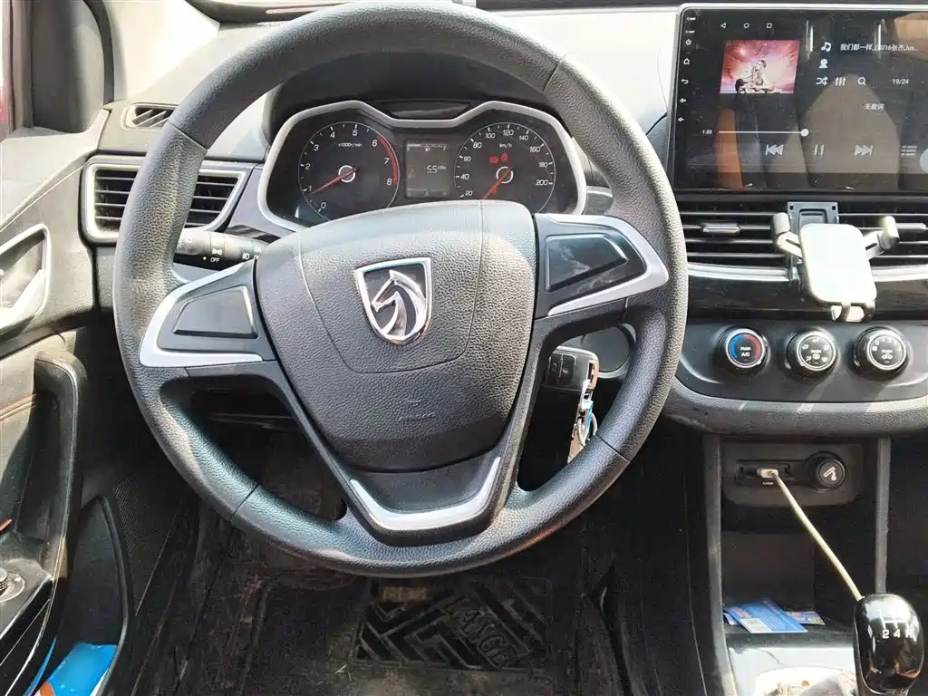 Baojun 310 2016 1.2L manual fashion model купить на сайте DeffCars