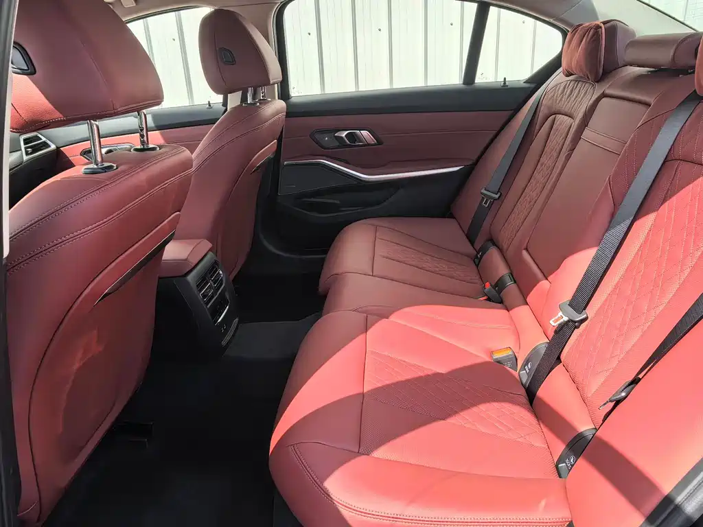 BMW 3 Series 2025 330Li M Sports Night Package купить на сайте DeffCars