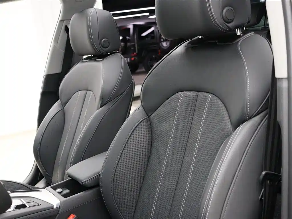 Audi A4L 2023 40 TFSI Fashionable and Dynamic купить на сайте DeffCars
