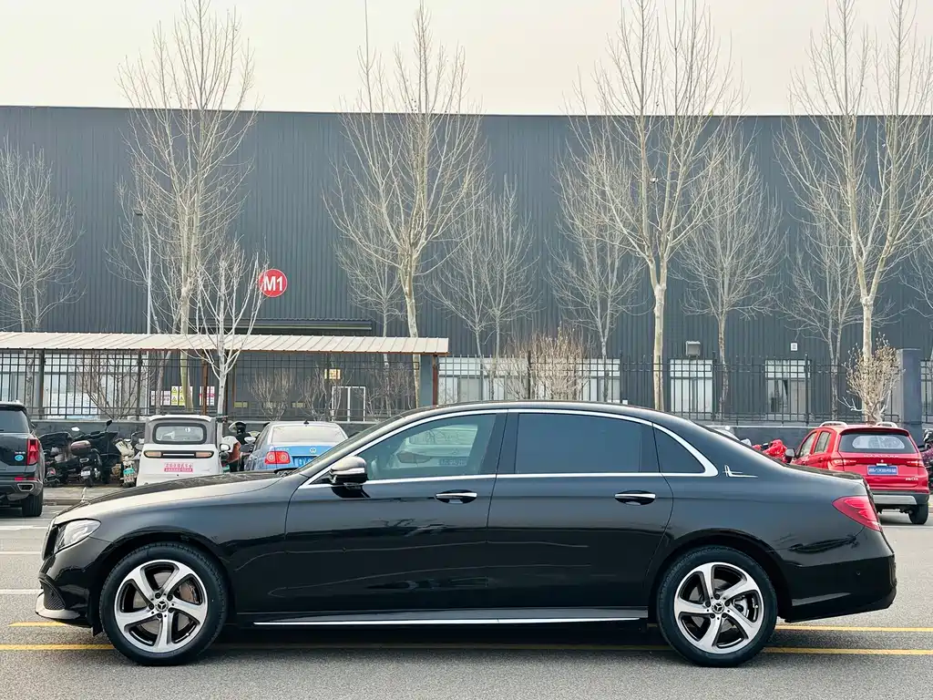 Mercedes-Benz E-Class 2017 E 300 L Sporty and Stylish купить на сайте DeffCars