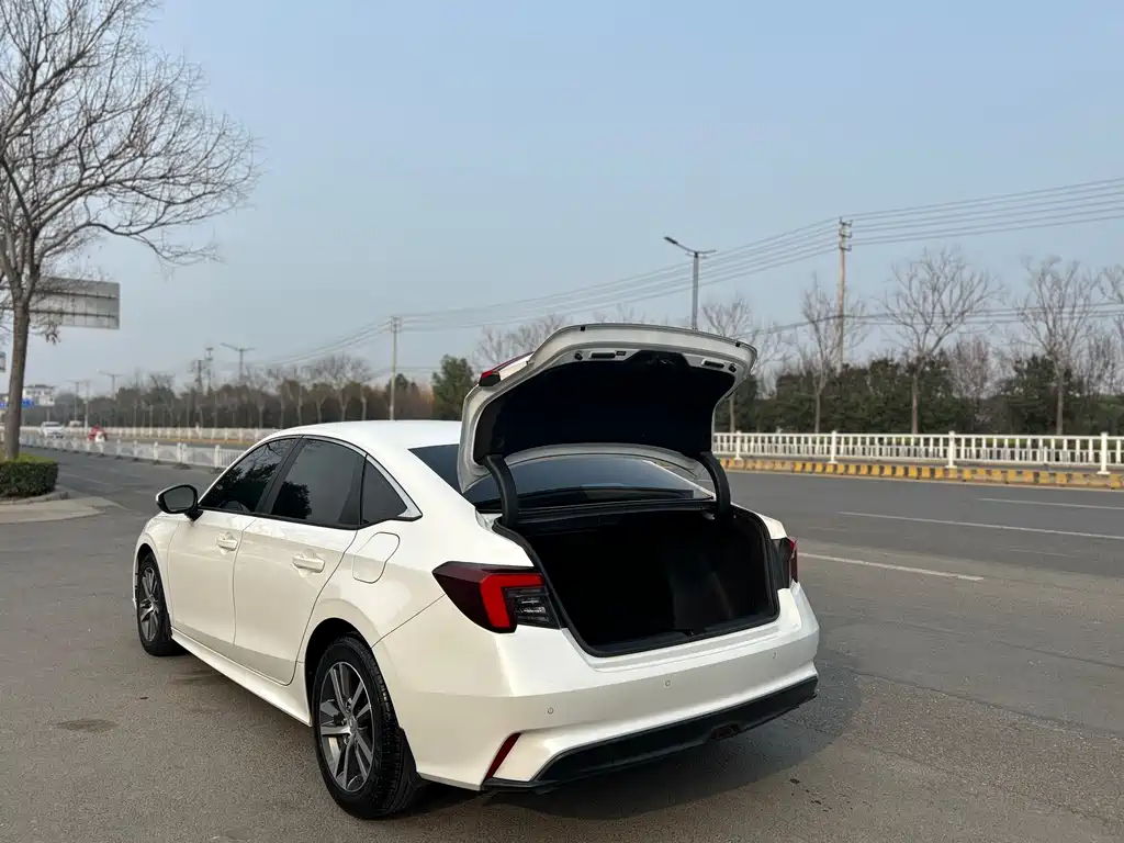 Model 2023 240TURBO CVT Leading Edition купить на сайте DeffCars