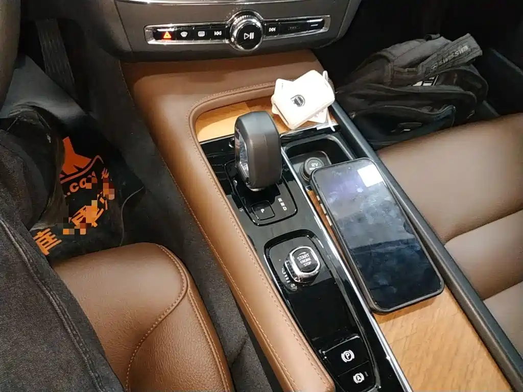 Volvo S90 2024 B5 Zhiyi Luxury Edition купить на сайте DeffCars
