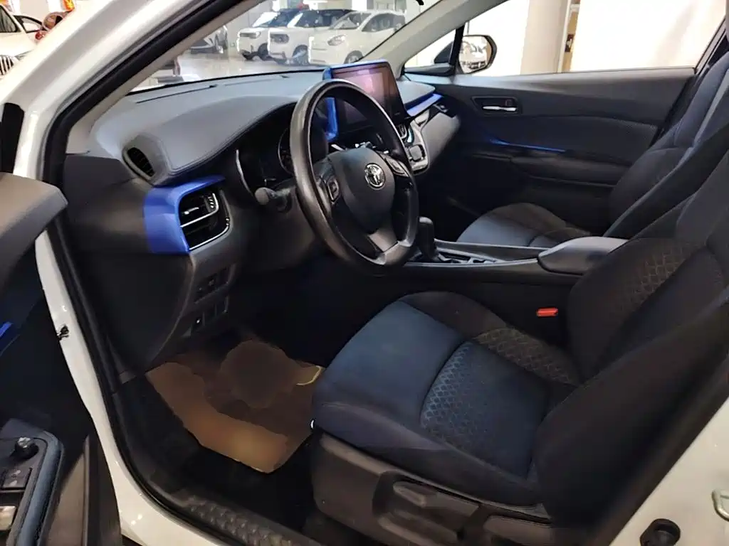 Toyota C-HR 2021 2.0L Comfort Edition купить на сайте DeffCars