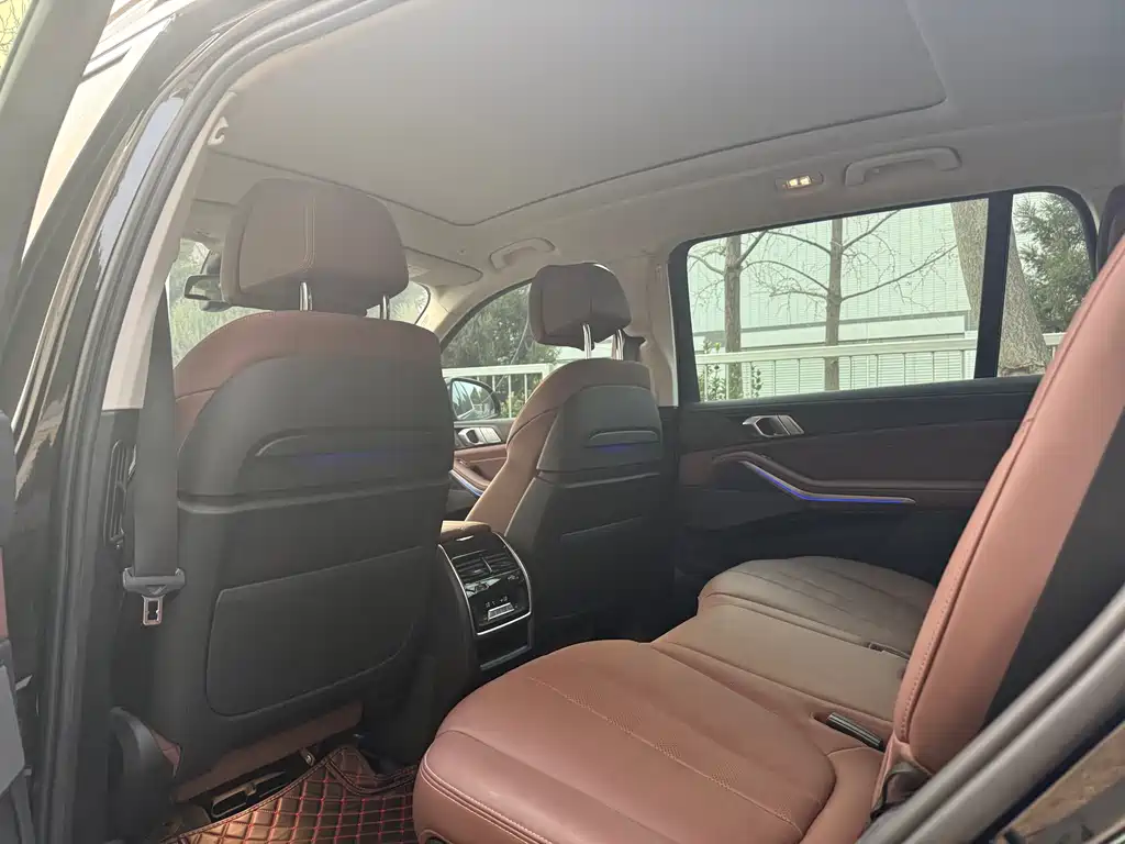 BMW X7 2022 xDrive40i Leading Luxury Package купить на сайте DeffCars