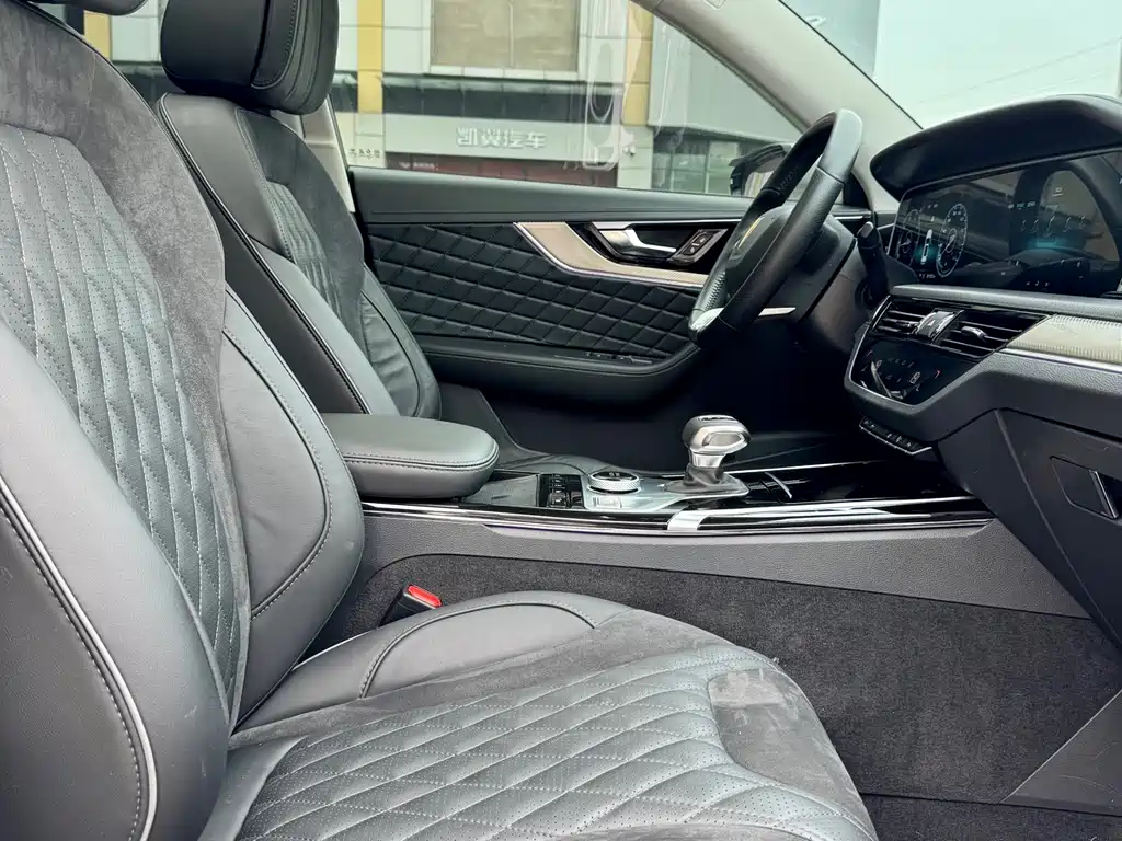 Hongqi HS5 2019 2.0T Zhilian Flagship Edition купить на сайте DeffCars