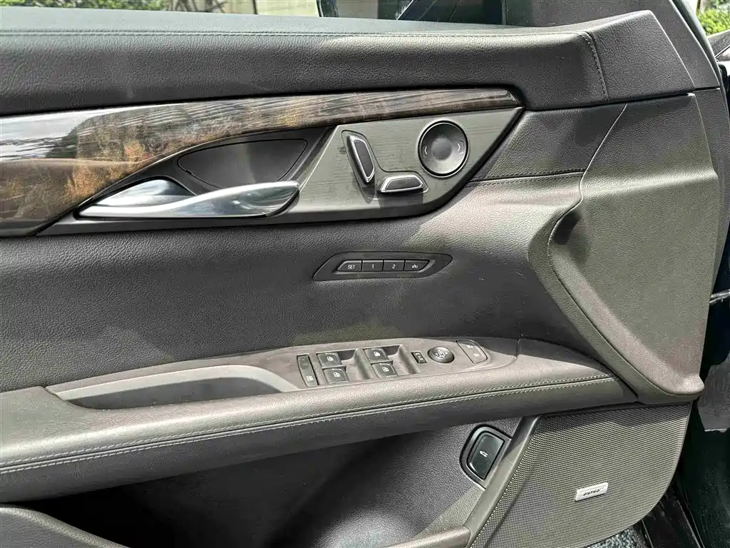 Cadillac CT6 2017 28T luxury model купить на сайте DeffCars