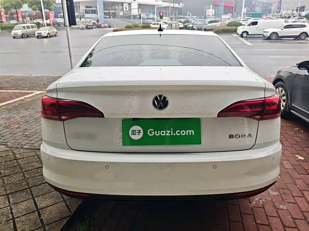 Bora 2021 1.5L manual fashion smart connected version купить на сайте DeffCars
