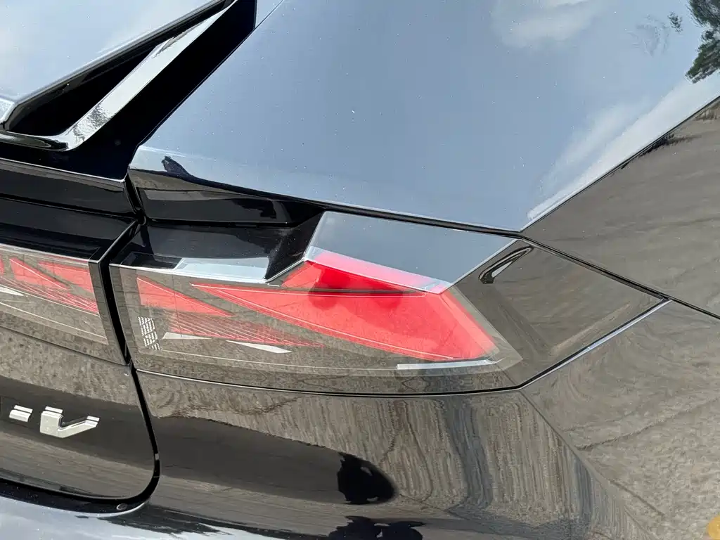 Changan UNI-V 2022 1.5T sports version купить на сайте DeffCars