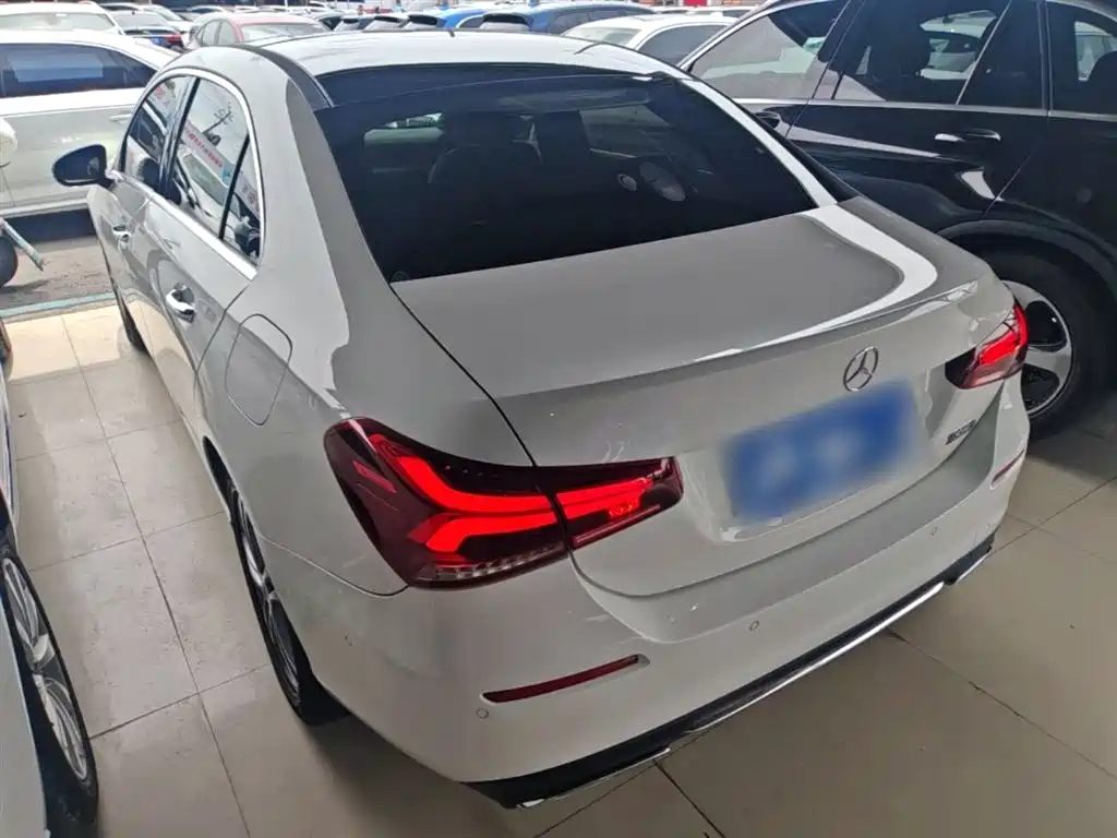 Mercedes-Benz A-Class 2020 A 200 L купить на сайте DeffCars