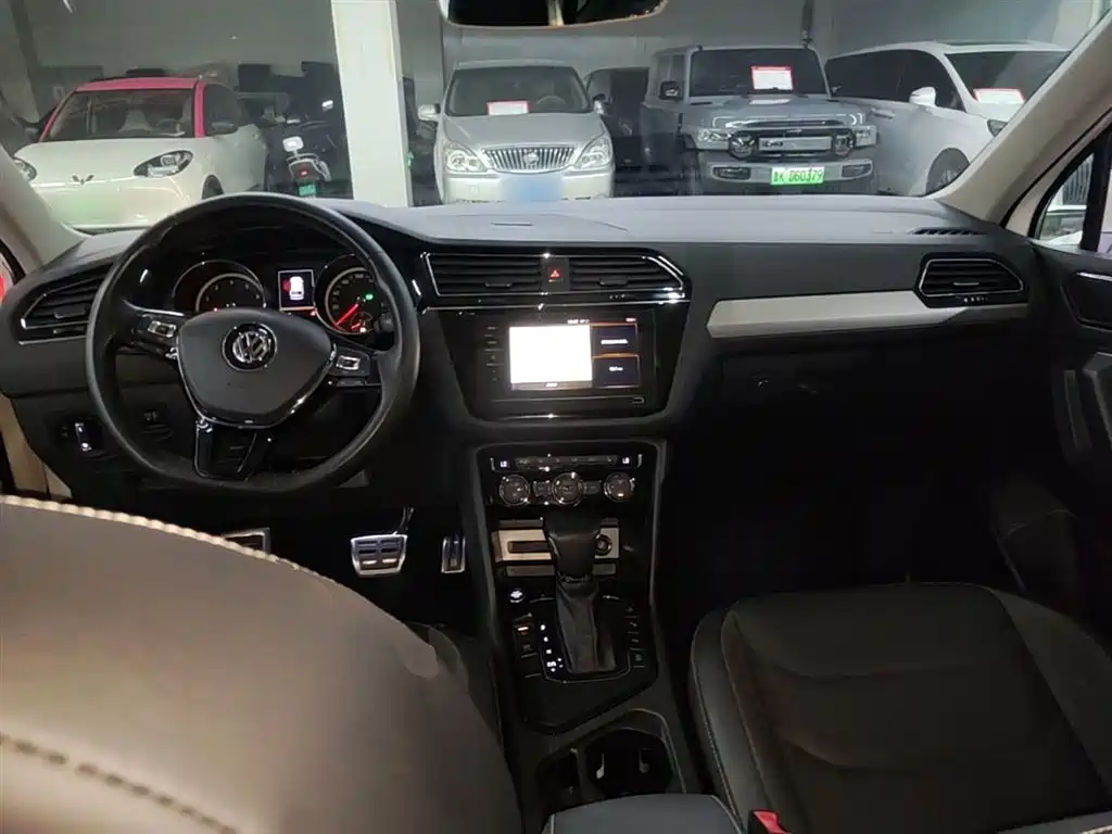 Tiguan L 2019 facelift 330TSI automatic two-wheel drive smart luxury version National VI купить на сайте DeffCars