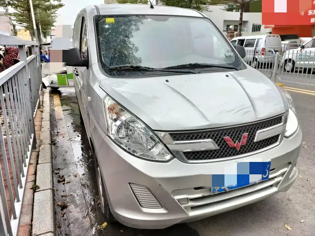 Wuling Rongguang V 2018 1.5L standard model купить на сайте DeffCars