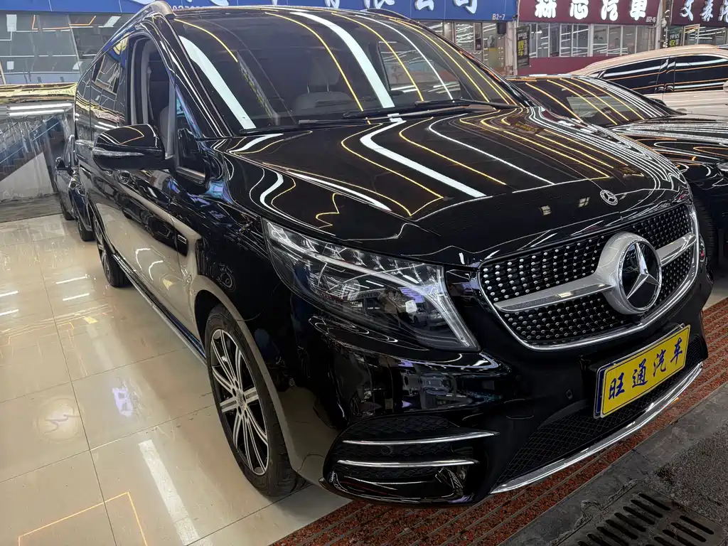 Mercedes-Benz V-Class 2022 V 260 L Long Wheelbase Luxury Edition купить на сайте DeffCars