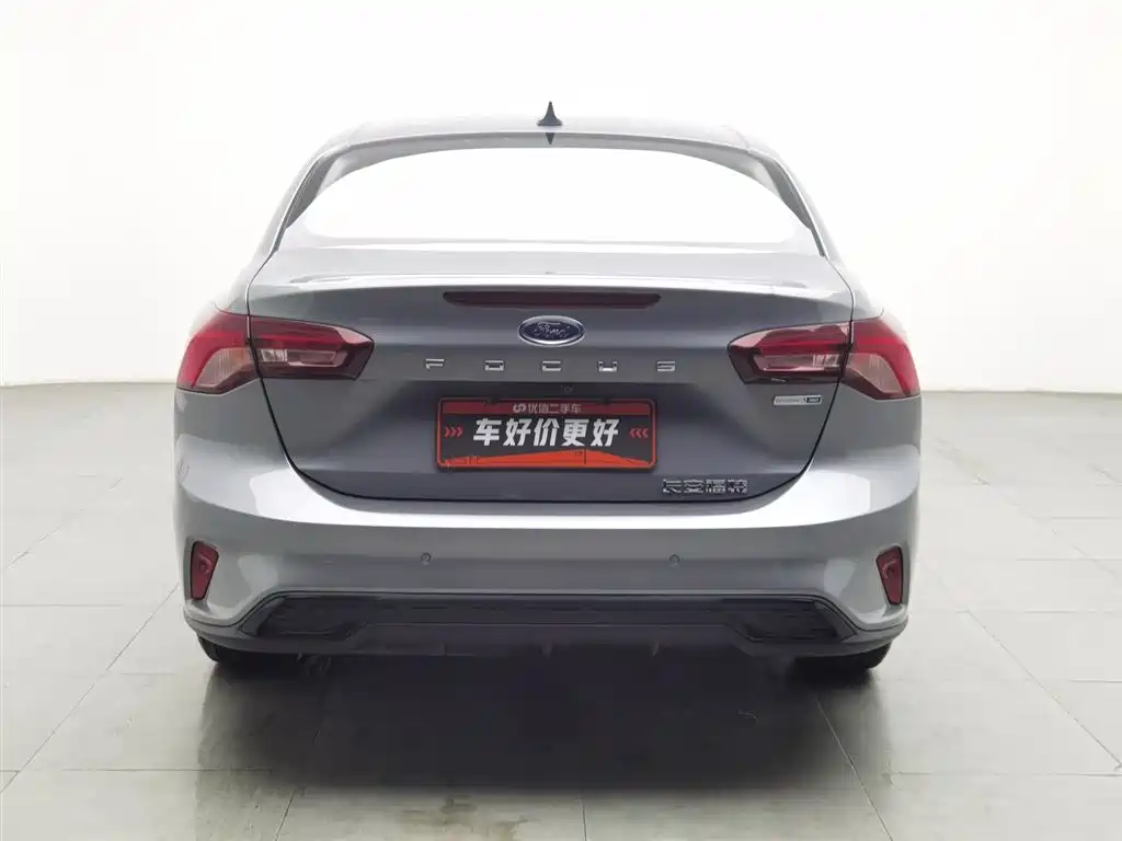 Focus 2022 sedan EcoBoost 180 automatic racing version купить на сайте DeffCars