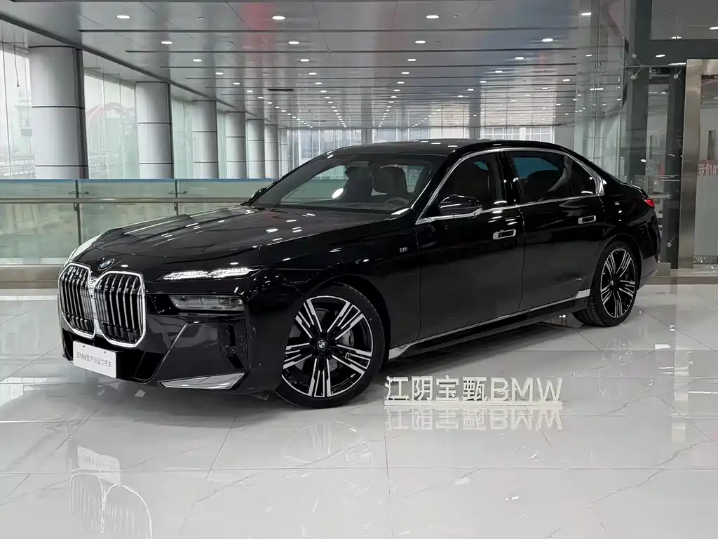 BMW 7 Series 2023 740Li Exclusive M Sports Package купить на сайте DeffCars