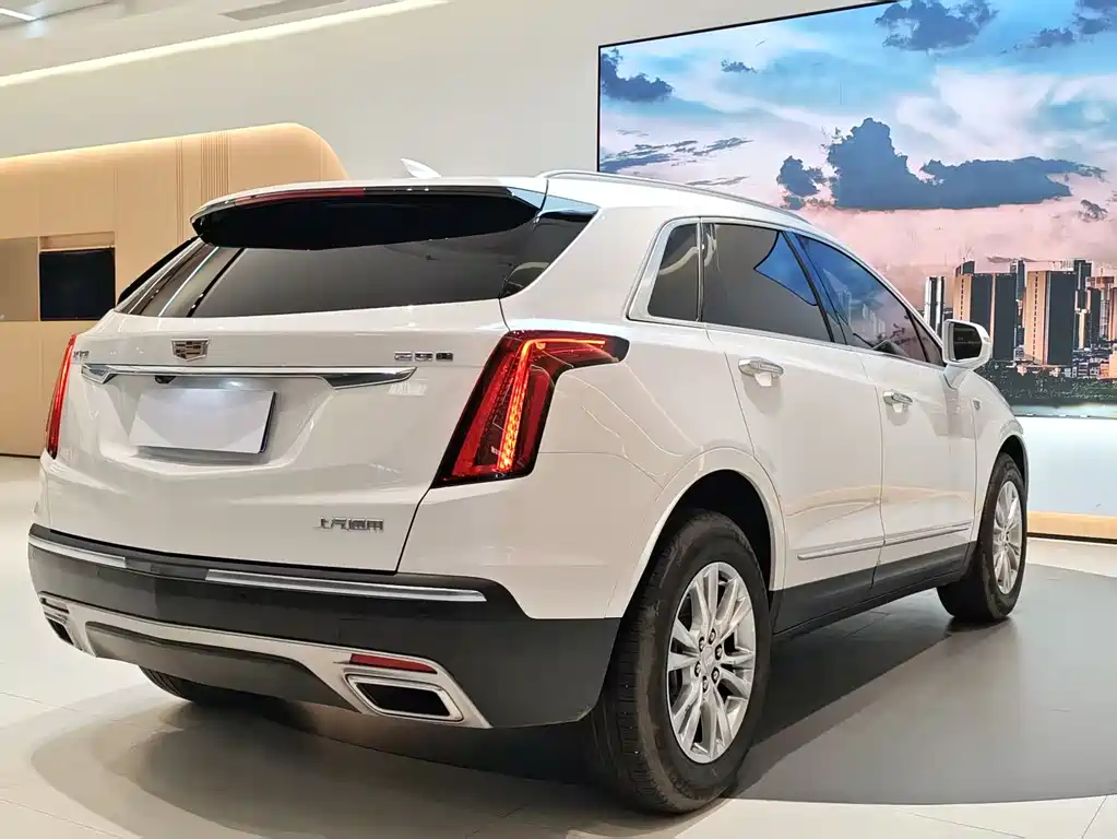 Cadillac XT5 2022 2.0T two-wheel drive luxury model купить на сайте DeffCars