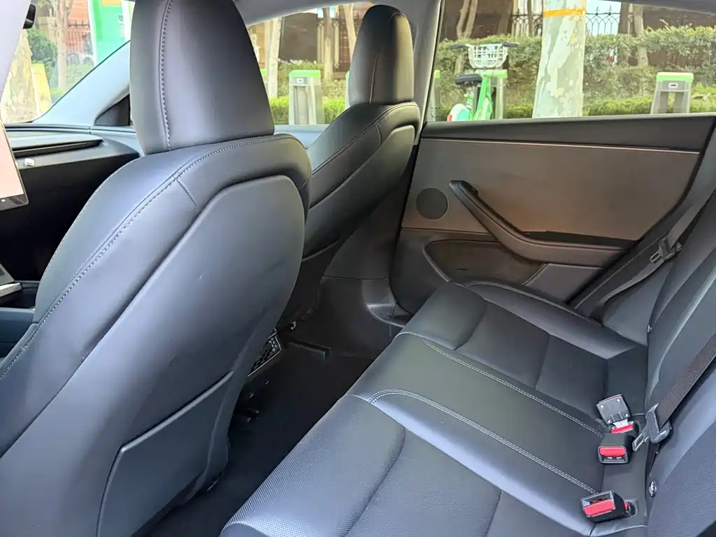 Model 3 2025 rear-wheel drive version купить на сайте DeffCars