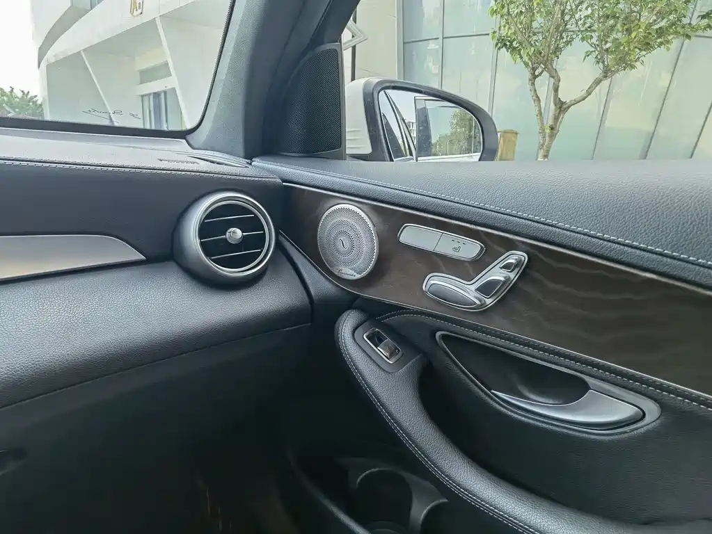 Mercedes-Benz GLC 2019 GLC 300 L 4MATIC Dynamic купить на сайте DeffCars