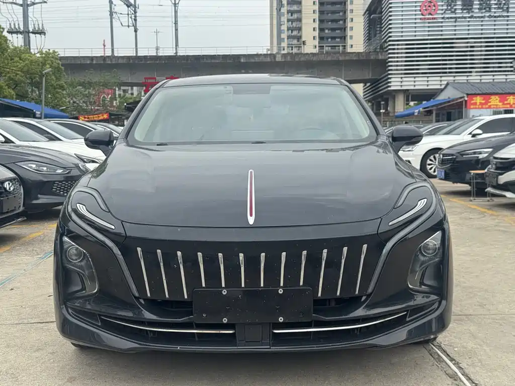 Red Flag Hongqi E-QM5 2021 Charging Edition купить на сайте DeffCars