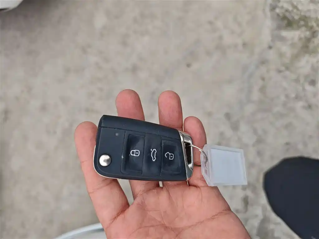 Lavida 2023 facelift 1.5L automatic Deyi version купить на сайте DeffCars